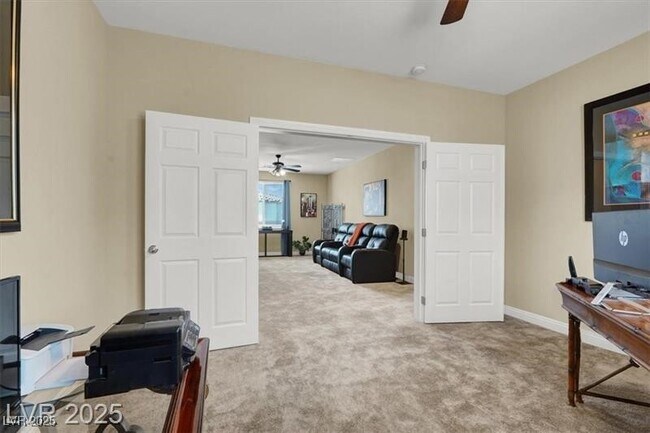 Building Photo - 4630 Summer Azure St