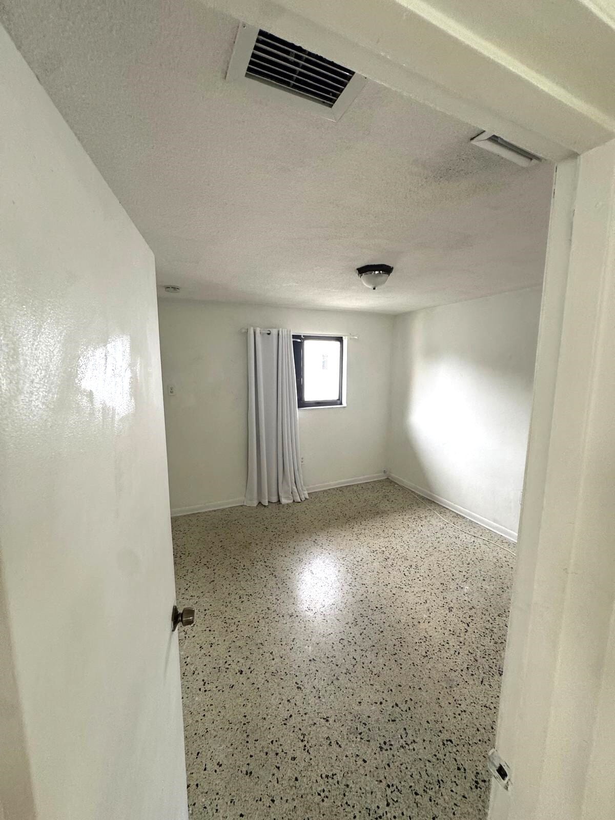 Building Photo - 430 NW 9th Ave