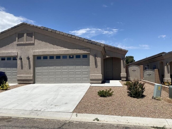 Primary Photo - 735 Vista Grande Dr