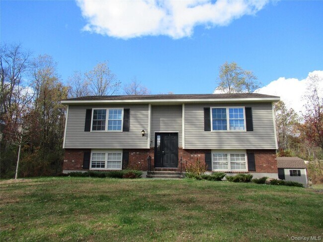 Building Photo - 63 River Rd