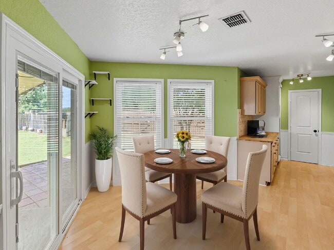 Building Photo - Incredible value with a **washer, dryer, r...