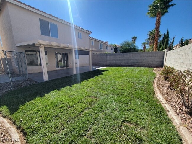 Building Photo - 9760 Ocotillo Falls Ave