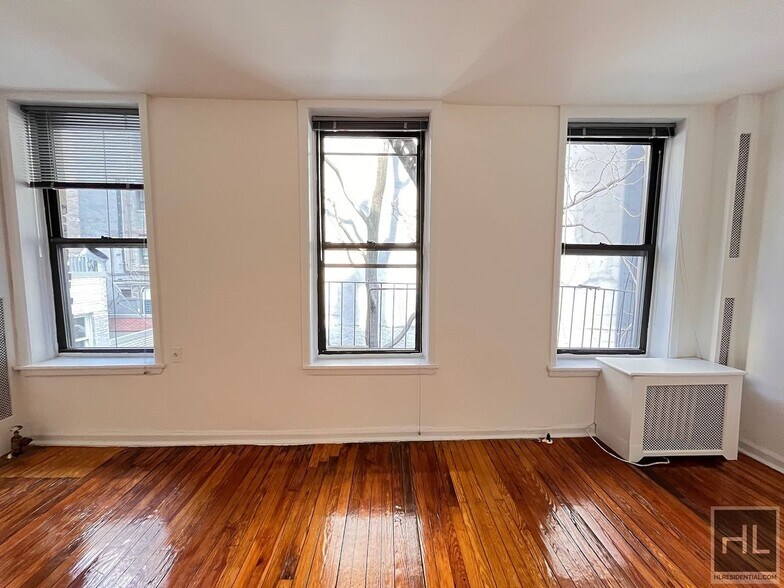 Building Photo - EAST 55 STREET