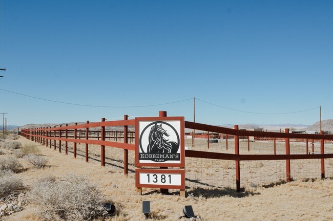 Building Photo - 1381 Soledad Ave