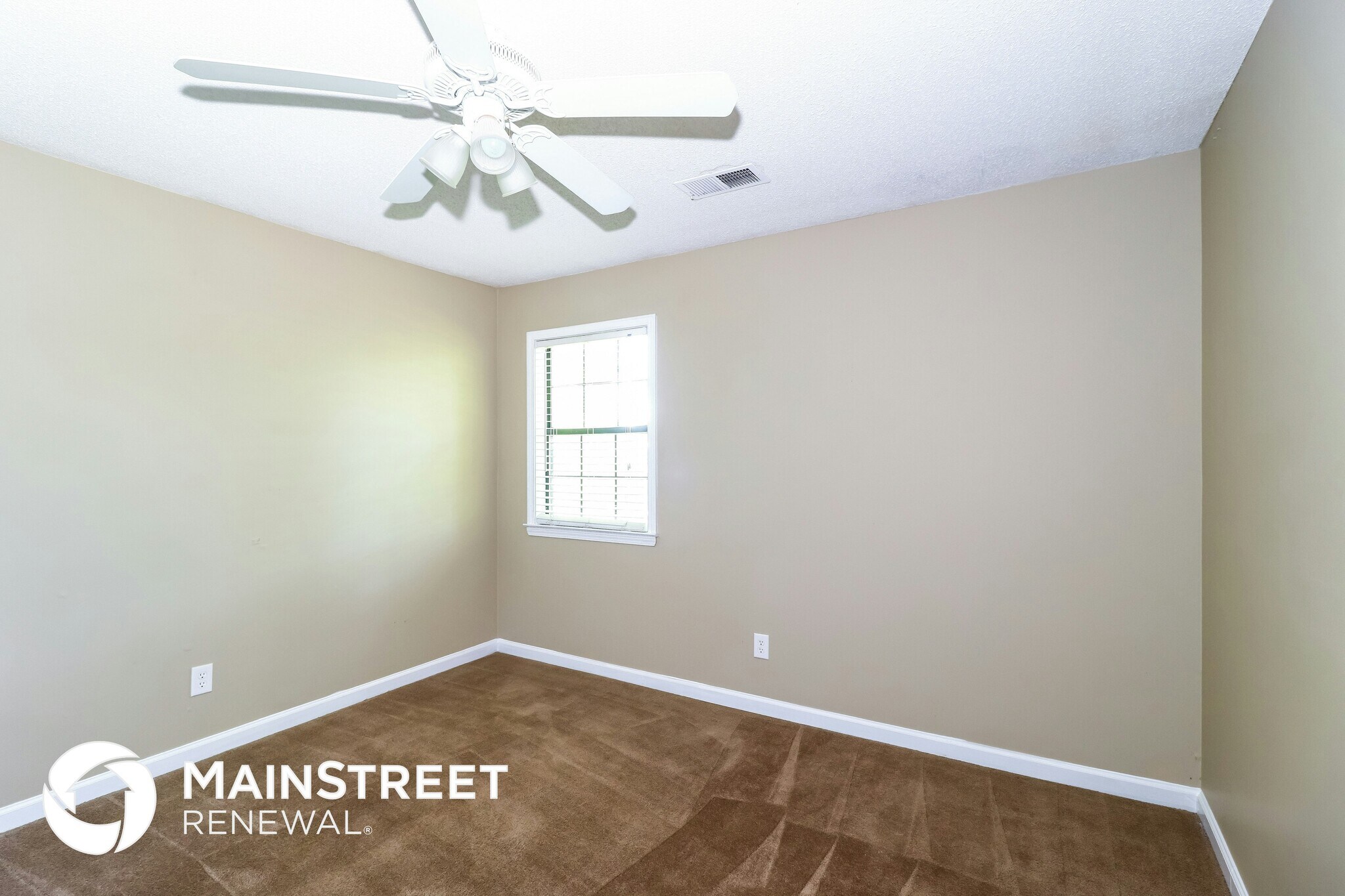 Building Photo - 1422 Hawkcrest Cove N
