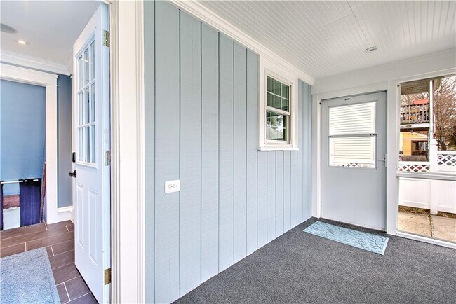 Building Photo - 11 Elmcroft Ave