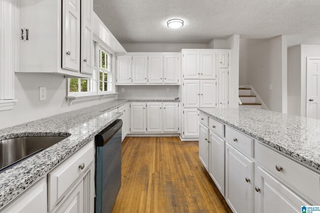 Building Photo - 2344 3rd Way NE