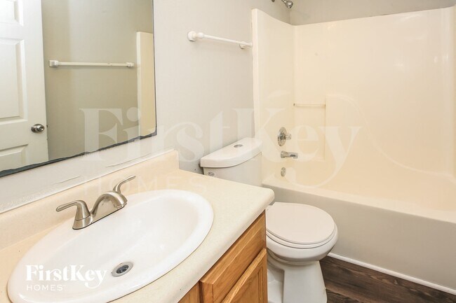Building Photo - 2635 Lullwater Ln