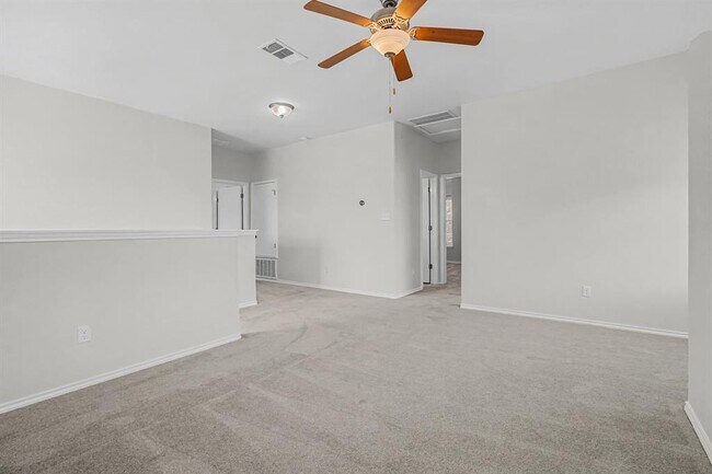 Building Photo - 501 Silver Trail
