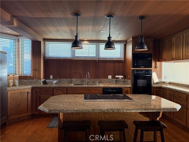 Building Photo - 72 Surfside Ave.