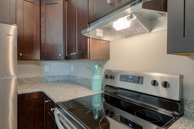 Building Photo - 91 E Main St