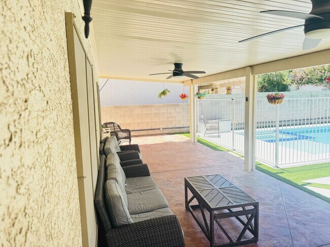Building Photo - 3805 Cool Meadows Dr