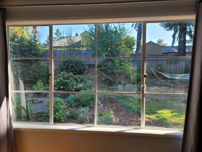 Building Photo - 1110 SE 113th Ave