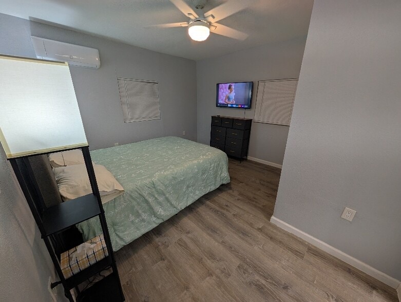 Building Photo - 508 N San Antonio St