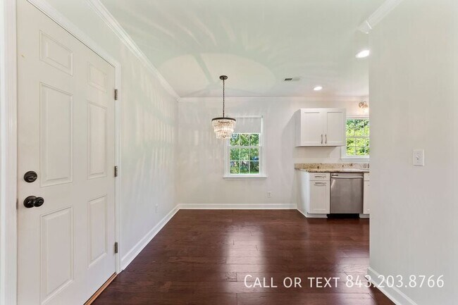 Building Photo - 342 Water Oak Dr