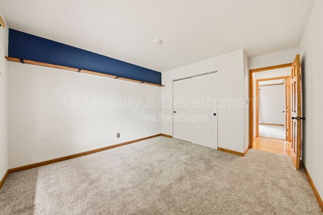 Building Photo - 938 Canterbury Dr
