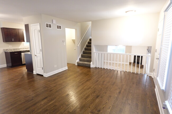 Building Photo - 3136 Olive Rd
