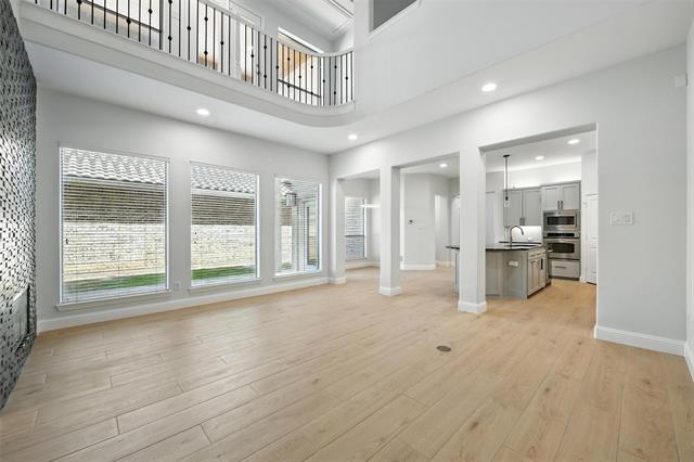 Building Photo - 6748 San Fernando