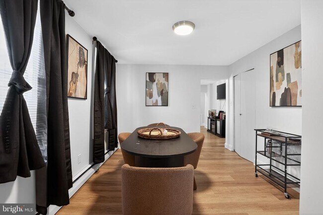 Building Photo - 47 E Madison Ave