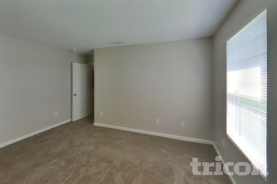 Building Photo - 3203 Brandenburg Dr