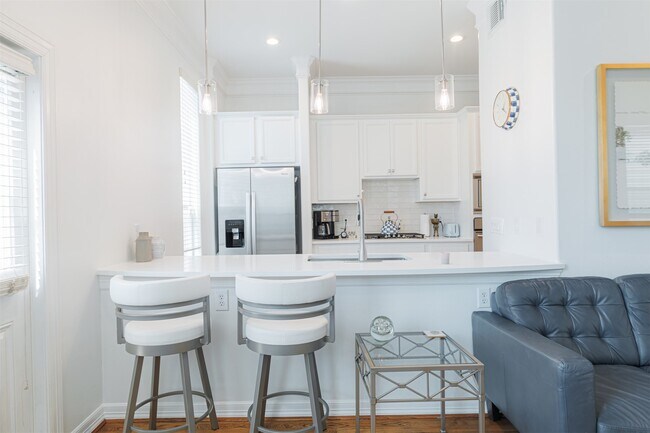 Building Photo - 3325 New Garden View Ln