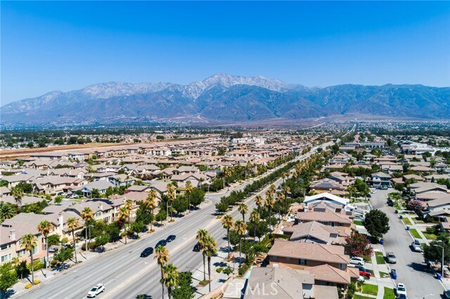 Building Photo - 12336 Hollyhock Dr
