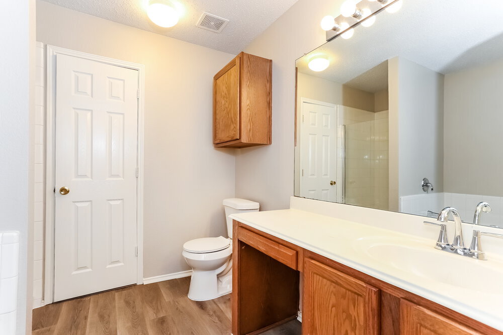 Building Photo - 176 Palm Dr