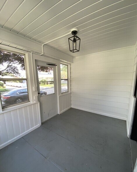Building Photo - 10 Tollgate Ct