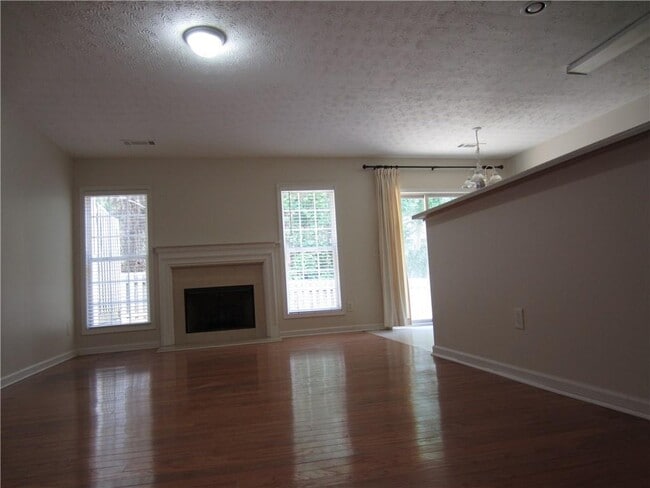 Building Photo - 6030 Grovegate Ln