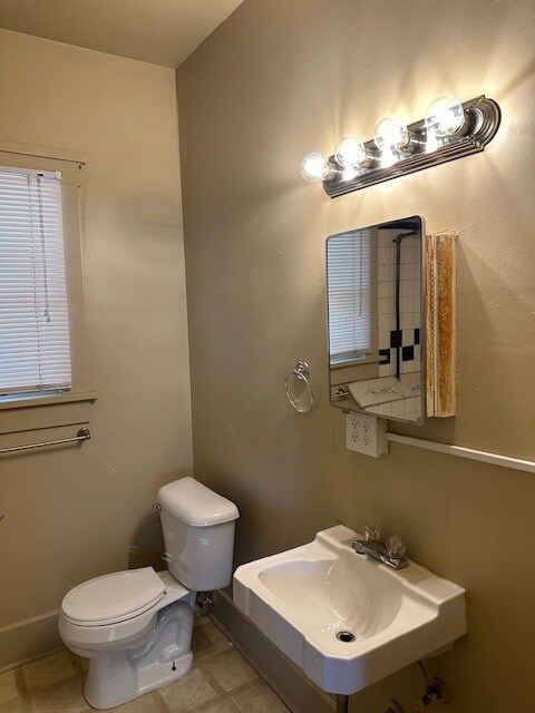 Building Photo - 1221 NW 42nd St