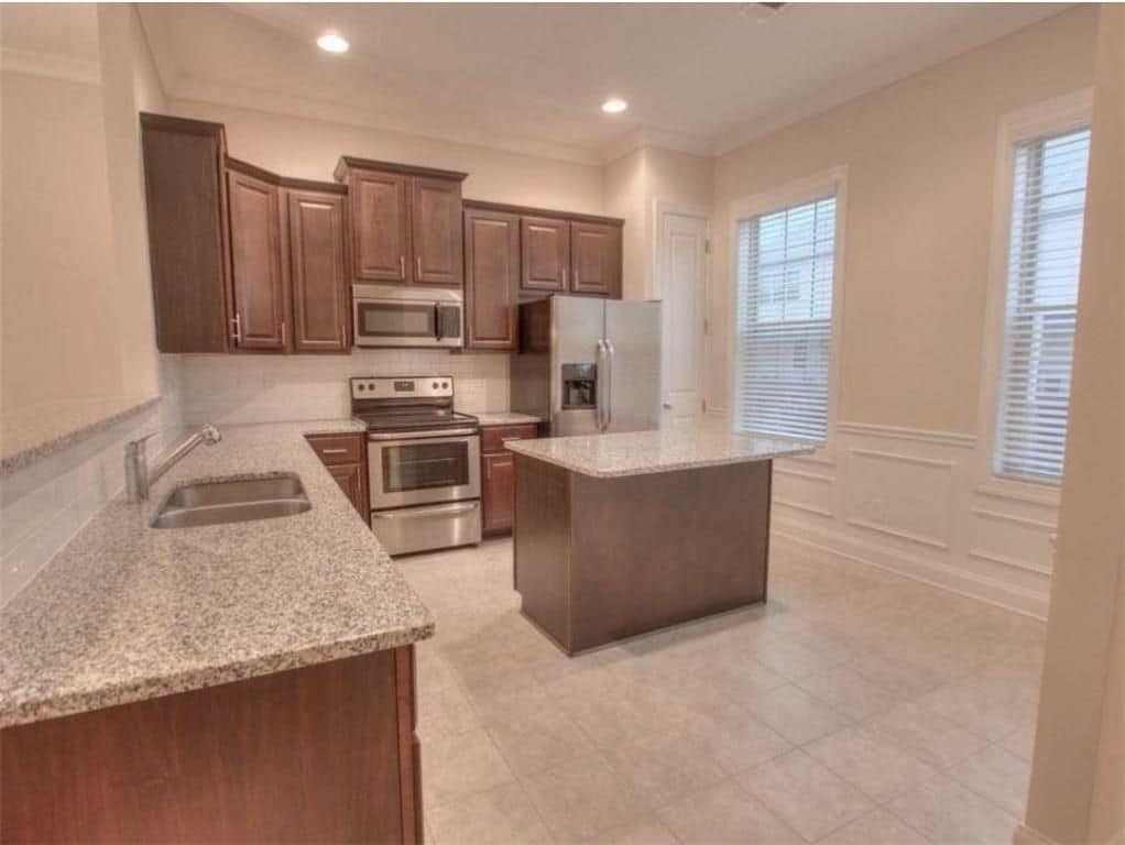 Building Photo - 2415 Tenor Ln