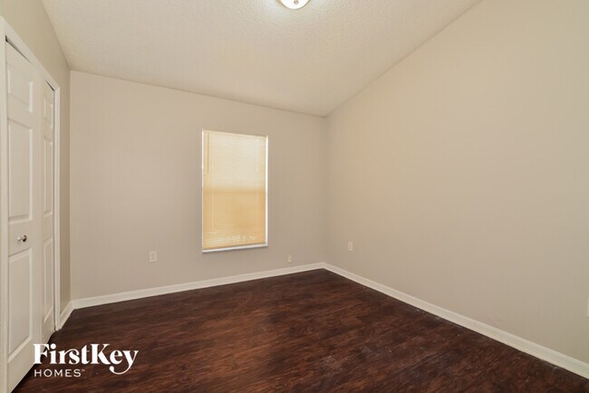 Building Photo - 7456 Little Pond Ct