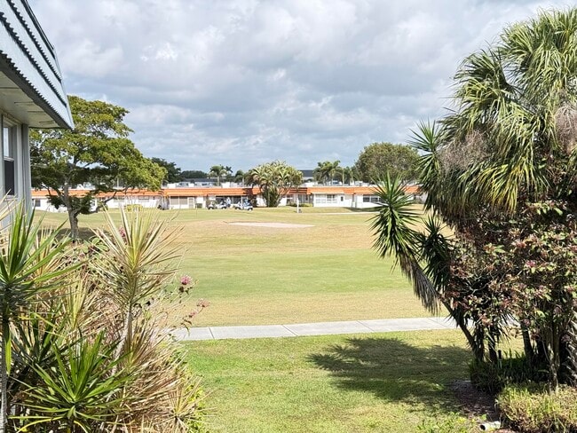 Building Photo - 323 Tuscany F