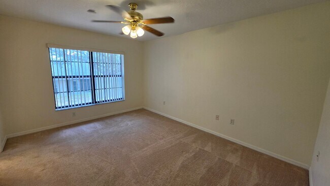 Building Photo - Spacious 4 Bdrm / 2 BA with 2 car garage