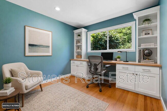 Building Photo - 1099 Larch Ave