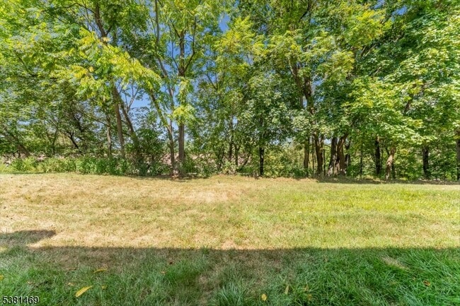 Building Photo - 25 Hillside Ct