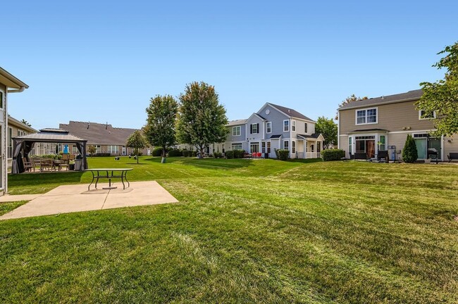 Building Photo - 4579 Half Moon Dr