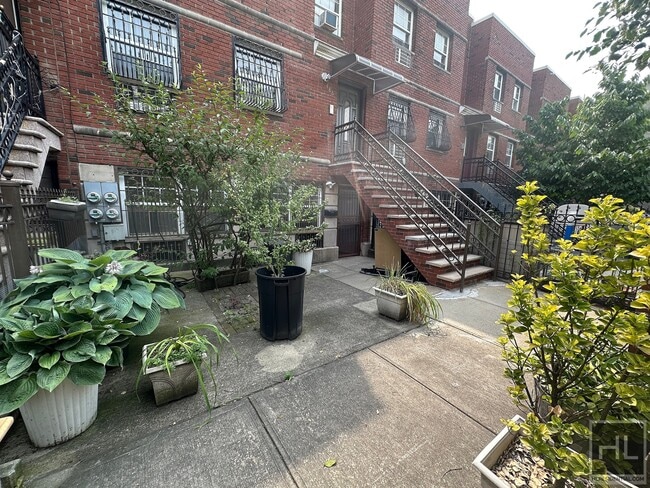 Building Photo - CENTRAL AVENUE