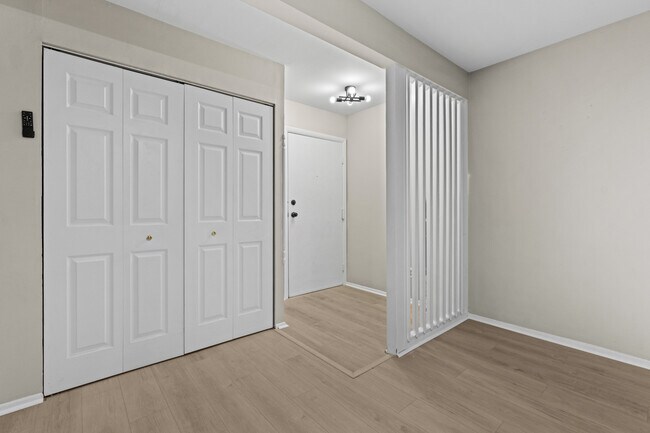 Building Photo - 211 Crocker Dr