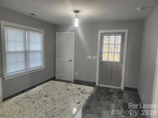 Building Photo - 55 Springfield Dr