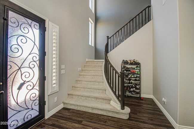 Building Photo - 3016 N Glenview