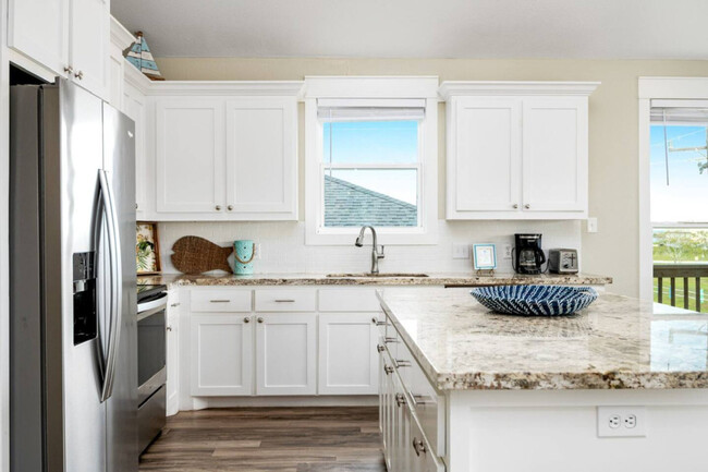 Building Photo - 951 Gulf Shores Dr