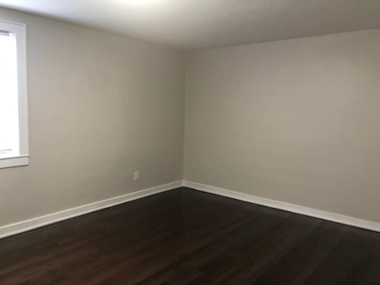 Building Photo - 500 Alma Terrace