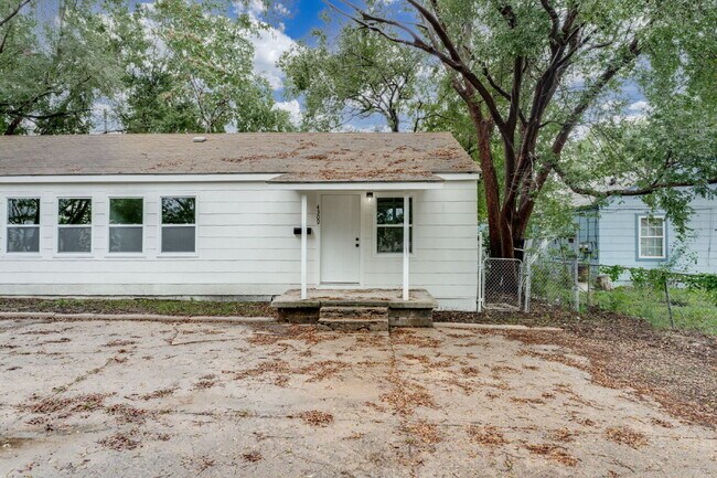 Primary Photo - 4309 E Lincoln St