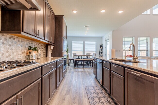 Building Photo - 2332 Giona Pl