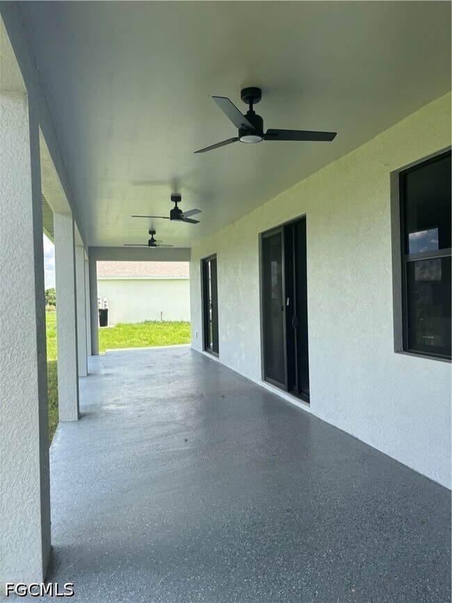 Building Photo - 1314 NW 14th Ave