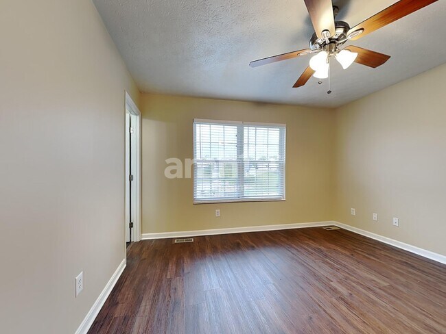 Building Photo - 333 Ivy Forge Ct