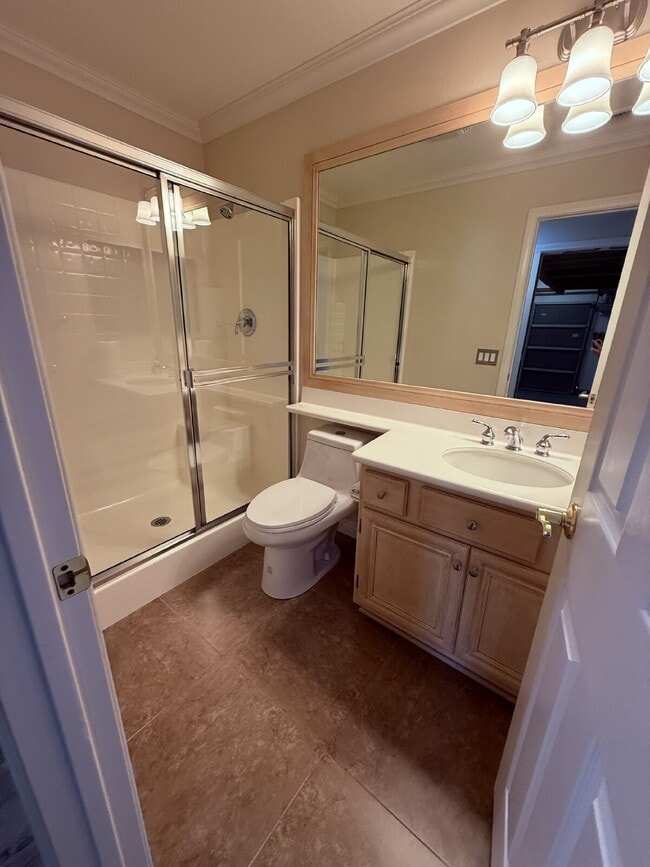 Building Photo - Spacious 5-Bed Family Home w/ 3-Car Garage Near Top Schools in Orange Crest.  One large bedroom a...