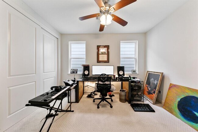 Building Photo - 5633 Petty St