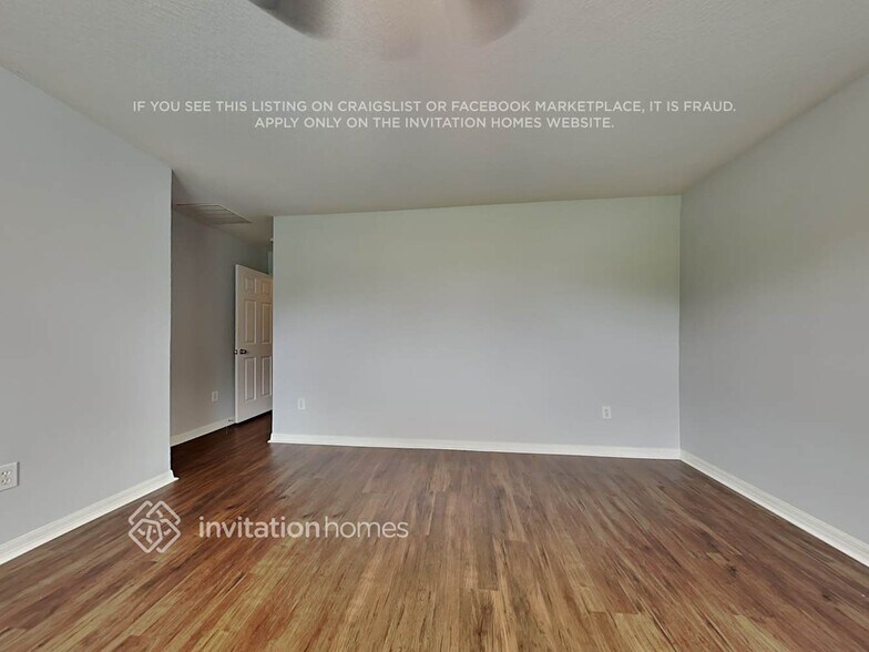 Building Photo - 17427 Garden Heath Ct